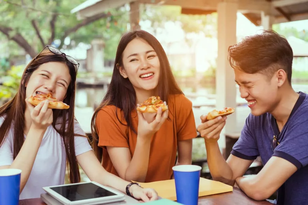 lunch-friends-asian