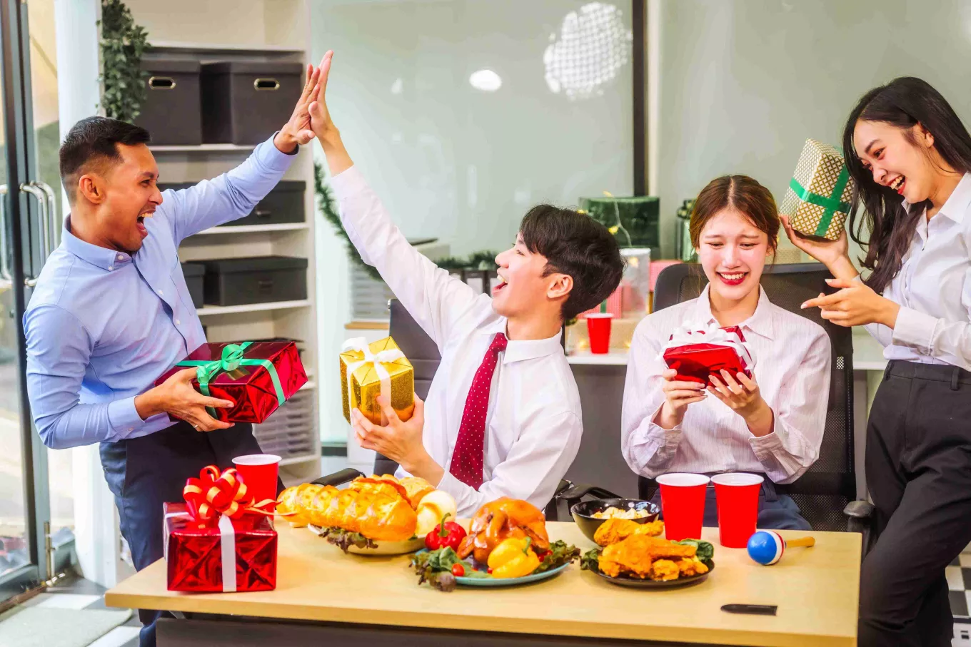 boost-morale-christmas 