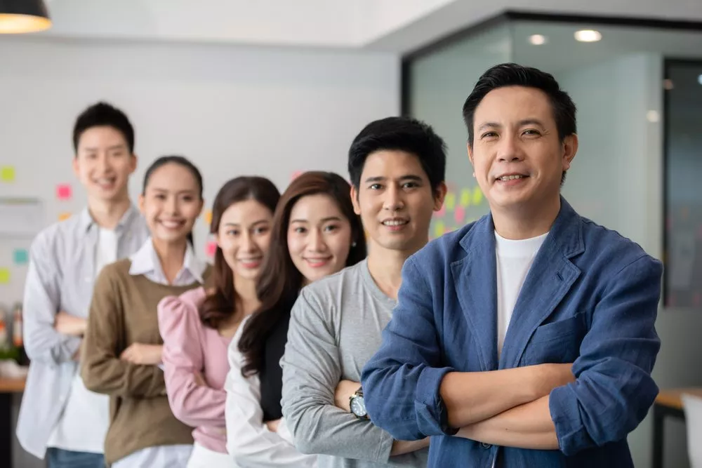 Practical ways to motivate employees this summer, based on your budget  