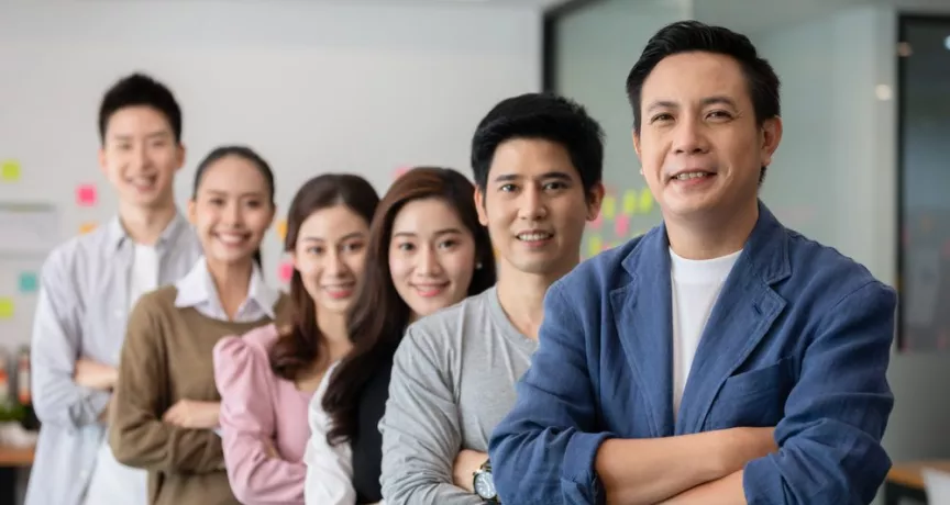 Practical ways to motivate employees this summer, based on your budget 